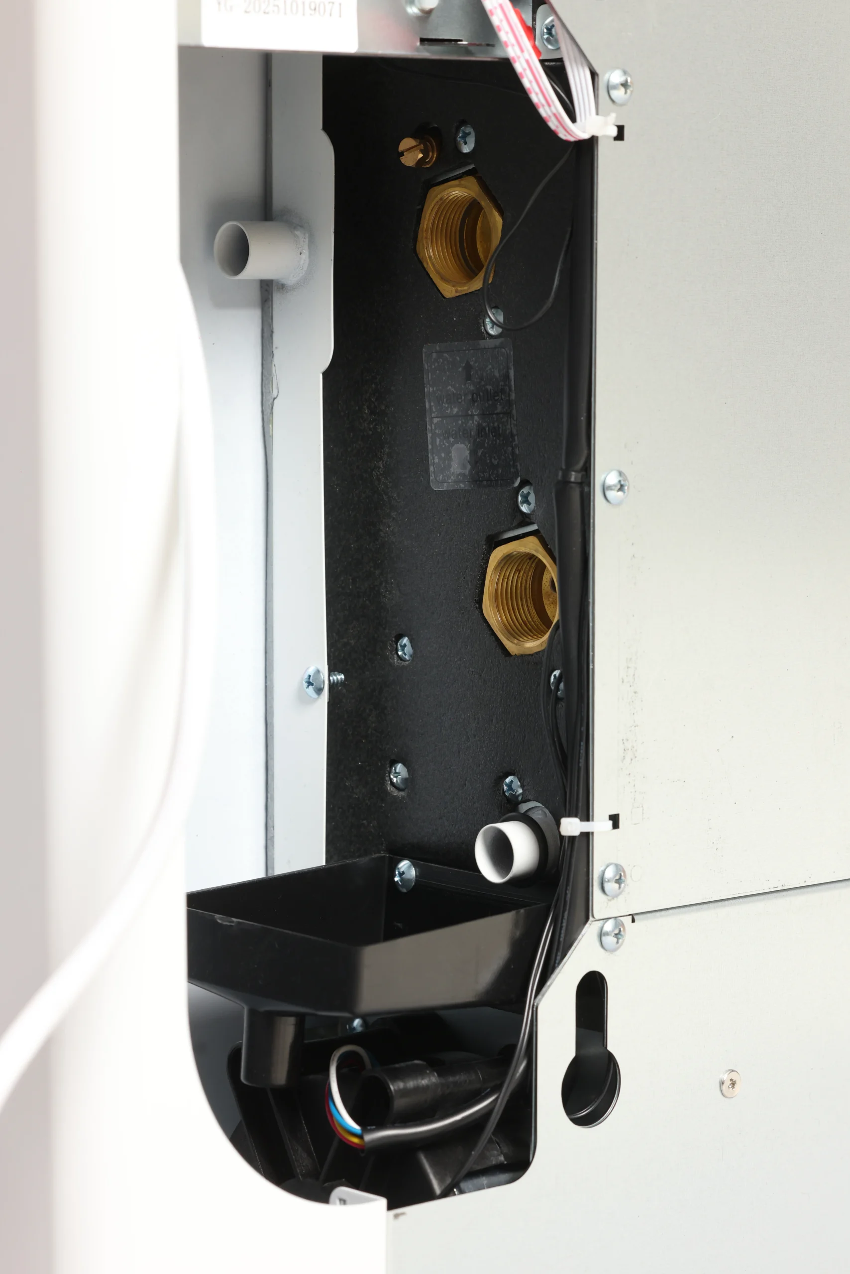 YC-20-R All-Season Radiator (Right Connection) – Fan-Coil Radiator - Image 3